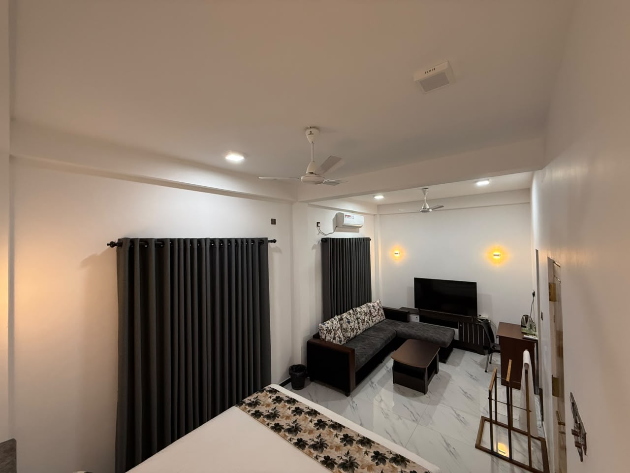 Hotel White Tower